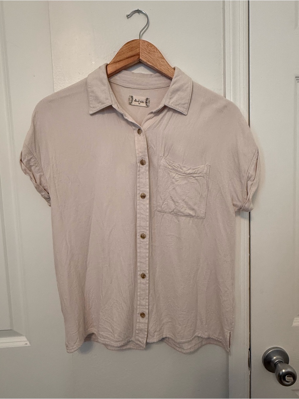 Altar'd State Cream Short-Sleeve Button-Down Shirt